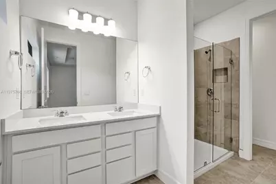 8339 NW 7th Pl, Plantation, FL 33324 - Photo 5