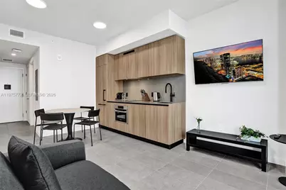 121 NE 5th St #2411, Miami, FL 33132 - Photo 7