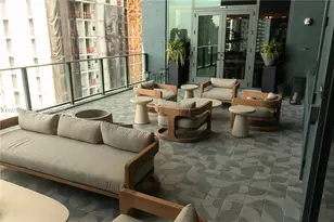 121 NE 5th St, Miami, FL 33132 - Photo 35