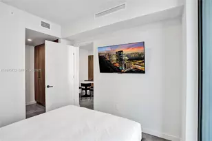 121 NE 5th St, Miami, FL 33132 - Photo 19