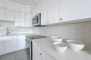 4925 Collins Ave, Miami Beach, FL 33140 - Photo 9