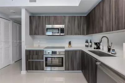 488 NE 18th St #4302, Miami, FL 33132 - Photo 7