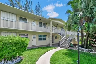 1301 N 12th Ct, Hollywood, FL 33019 - Photo 3