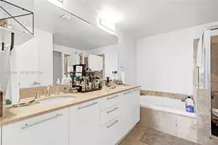 3330 NE 190th St, Aventura, FL 33180 - Photo 7