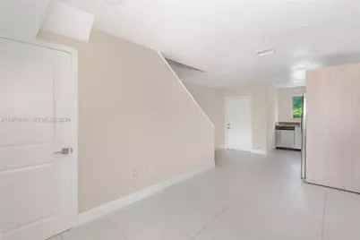 813 NW 3rd Ave #813, Fort Lauderdale, FL 33311 - Photo 5