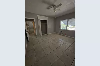 2201 NE 172nd St #3, North Miami Beach, FL 33160 - Photo 5