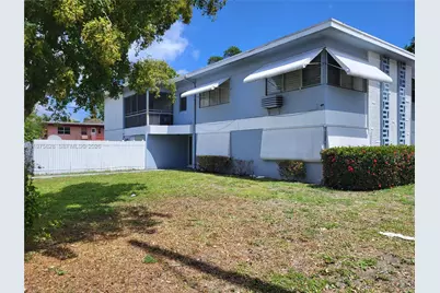 2201 NE 172nd St #3, North Miami Beach, FL 33160 - Photo 1