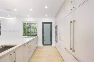 555 NE 52nd Terrace, Miami, FL 33137 - Photo 7