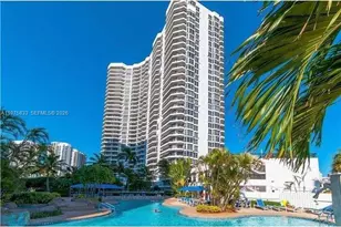 19101 NE 36th Ct, Aventura, FL 33180 - Photo 35