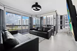 19101 NE 36th Ct, Aventura, FL 33180 - Photo 9