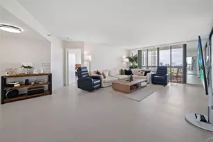 19101 NE 36th Ct, Aventura, FL 33180 - Photo 5