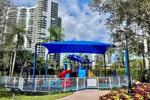 19101 NE 36th Ct, Aventura, FL 33180 - Photo 37