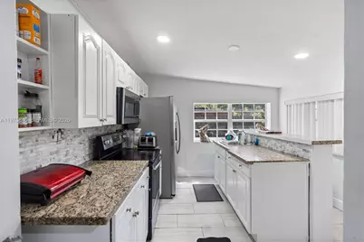 4520 SW 38th St, West Park, FL 33023 - Photo 7