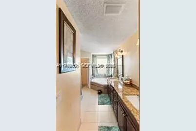 1071 SW 101st Ter, Pembroke Pines, FL 33025 - Photo 23