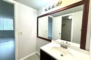 484 NW 165th St Rd, Miami, FL 33169 - Photo 15