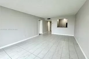 484 NW 165th St Rd, Miami, FL 33169 - Photo 5