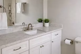 7603 W 29th Ln, Hialeah, FL 33018 - Photo 15