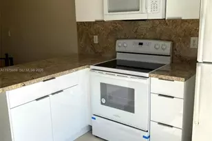 7603 W 29th Ln, Hialeah, FL 33018 - Photo 3