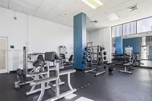 100 Bayview Dr, Sunny Isles Beach, FL 33160 - Photo 25