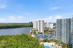 100 Bayview Dr, Sunny Isles Beach, FL 33160 - Photo 31