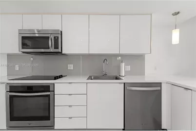 1000 West Ave #1522, Miami Beach, FL 33139 - Photo 9