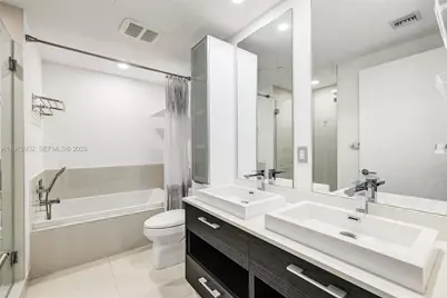 45 SW 9th St #2303, Miami, FL 33130 - Photo 21