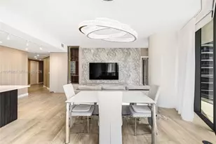 45 SW 9th St, Miami, FL 33130 - Photo 13