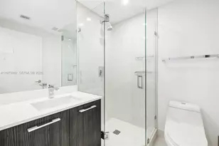 45 SW 9th St, Miami, FL 33130 - Photo 25