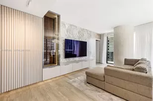 45 SW 9th St, Miami, FL 33130 - Photo 3