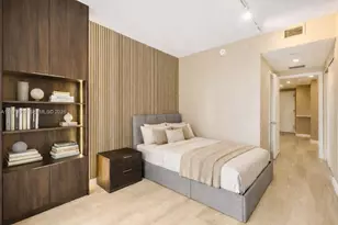 45 SW 9th St, Miami, FL 33130 - Photo 27