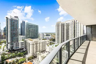 45 SW 9th St #2303, Miami, FL 33130 - Photo 37