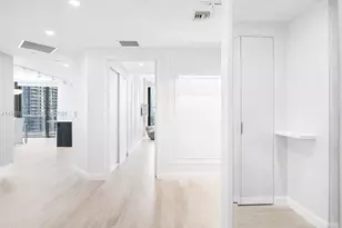 45 SW 9th St, Miami, FL 33130 - Photo 21