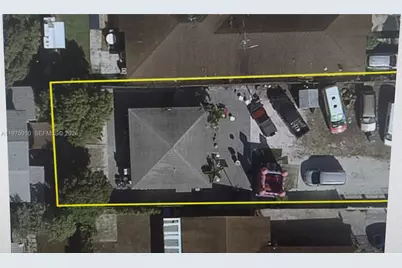 150 NW 17th Ct, Miami, FL 33125 - Photo 1