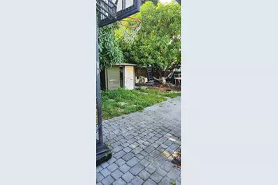 150 NW 17th Ct, Miami, FL 33125 - Photo 19