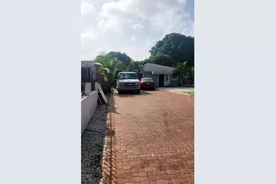 150 NW 17th Ct, Miami, FL 33125 - Photo 37