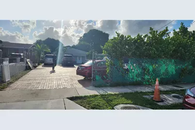 150 NW 17th Ct, Miami, FL 33125 - Photo 9