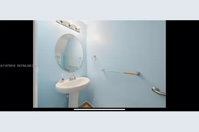 259 SW 7th Ct, Pompano Beach, FL 33060 - Photo 5