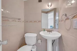 999 Brickell Bay Dr, Miami, FL 33131 - Photo 13