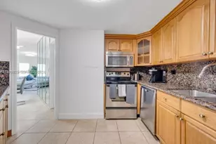 999 Brickell Bay Dr, Miami, FL 33131 - Photo 11