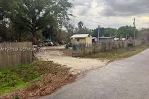 3502 NW 7th St, Okeechobee, FL 34972 - Photo 11