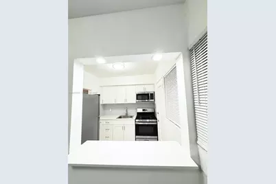 7435 Byron Ave #07, Miami Beach, FL 33141 - Photo 5