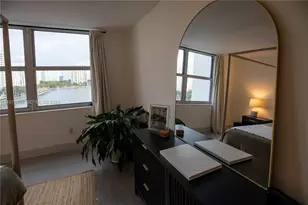 2750 NE 183rd St, Aventura, FL 33160 - Photo 25