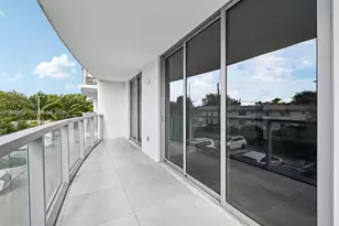 13800 Highland Dr, North Miami Beach, FL 33181 - Photo 21