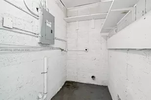 13800 Highland Dr, North Miami Beach, FL 33181 - Photo 13