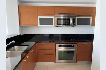 253 NE 2nd St #1707, Miami, FL 33132 - Photo 5