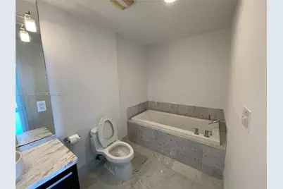 253 NE 2nd St #1707, Miami, FL 33132 - Photo 13