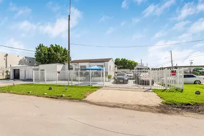 3705 NW 35th Ave, Miami, FL 33142 - Photo 3