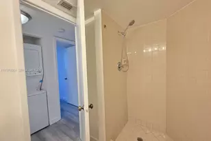 210 Lake Pointe Dr, Oakland Park, FL 33309 - Photo 3