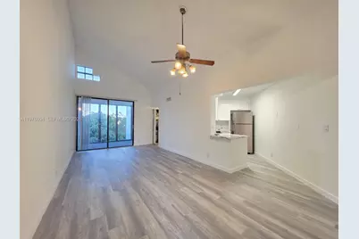 210 Lake Pointe Dr #304, Oakland Park, FL 33309 - Photo 13