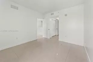 2217 NW 7th St, Miami, FL 33125 - Photo 7